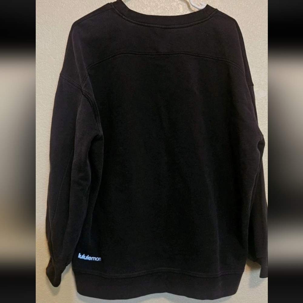 lululemon athletica Men's Dark Crewneck Sweater